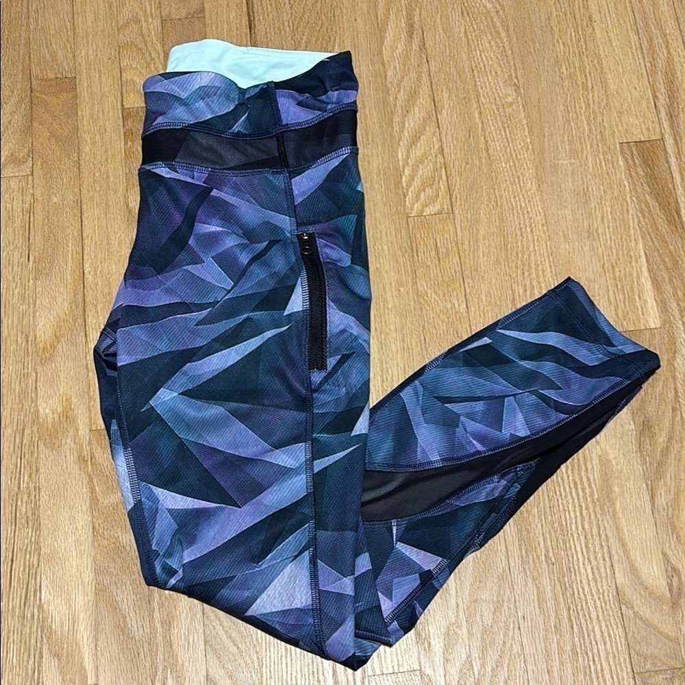 Lululemon Inspire Tight II (Mesh) Pretty Prism Multi / Black size 6